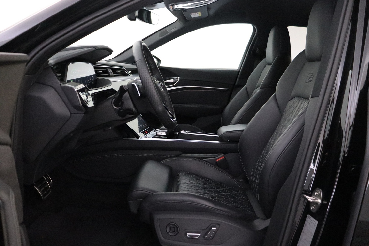 Audi Q8 e-tron vaihtoauto
