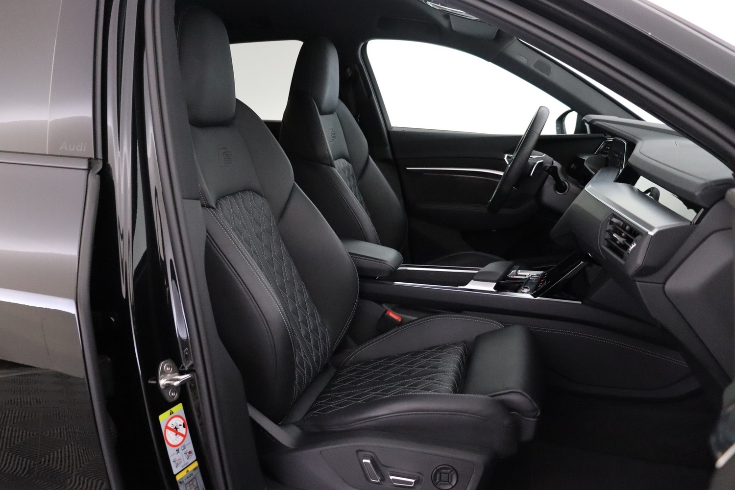 Audi Q8 e-tron vaihtoauto
