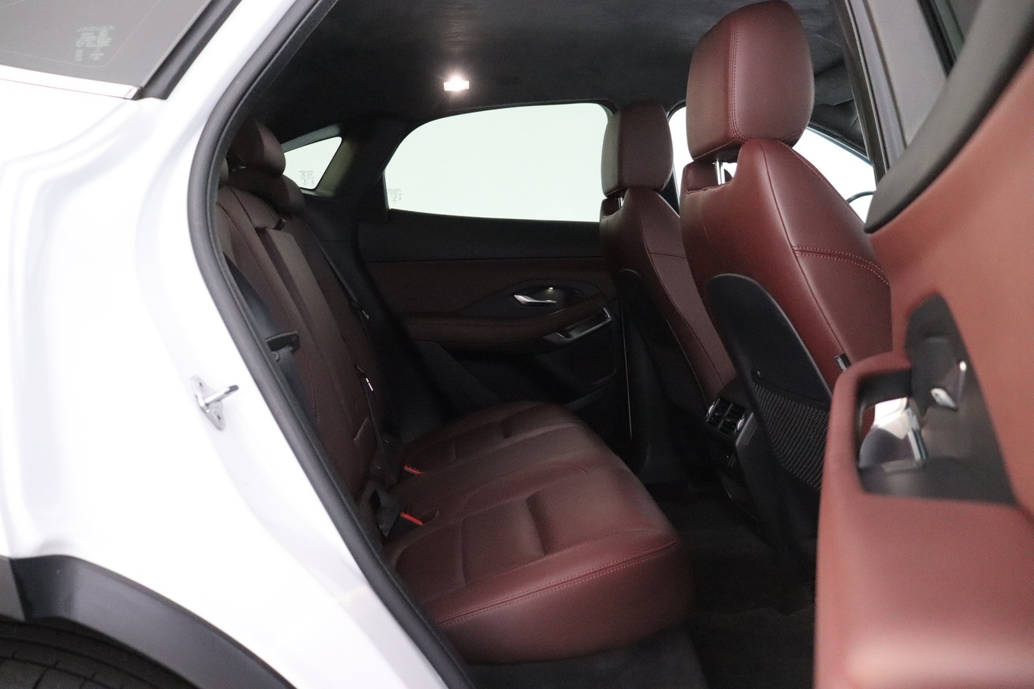 Jaguar E-PACE vaihtoauto