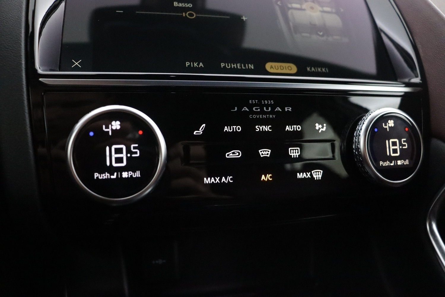 Jaguar E-PACE vaihtoauto