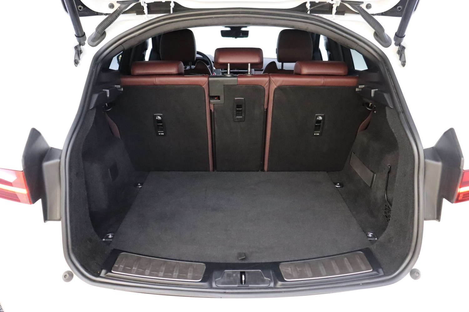 Jaguar E-PACE vaihtoauto