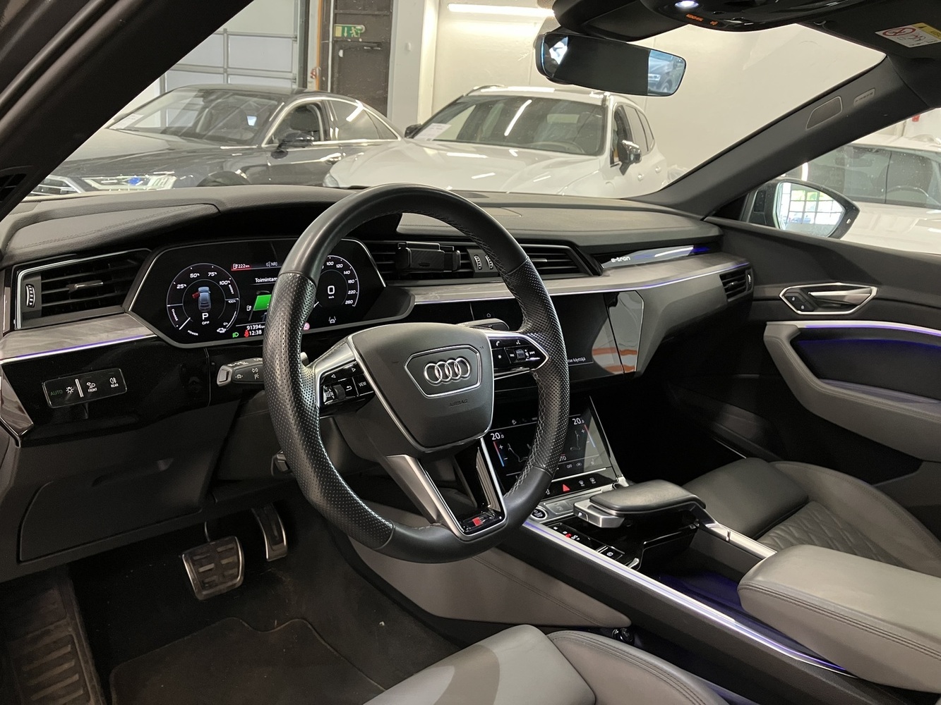Audi Q8 e-tron vaihtoauto