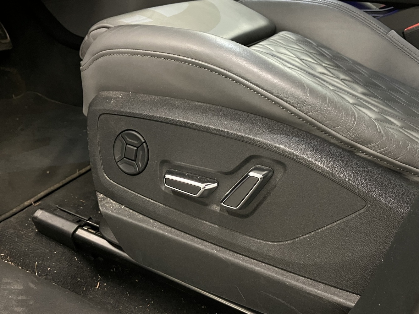 Audi Q8 e-tron vaihtoauto