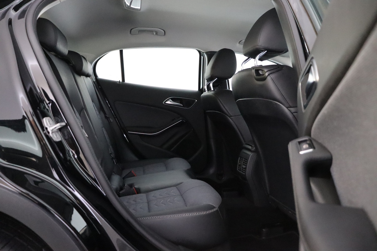 Mercedes-Benz GLA vaihtoauto