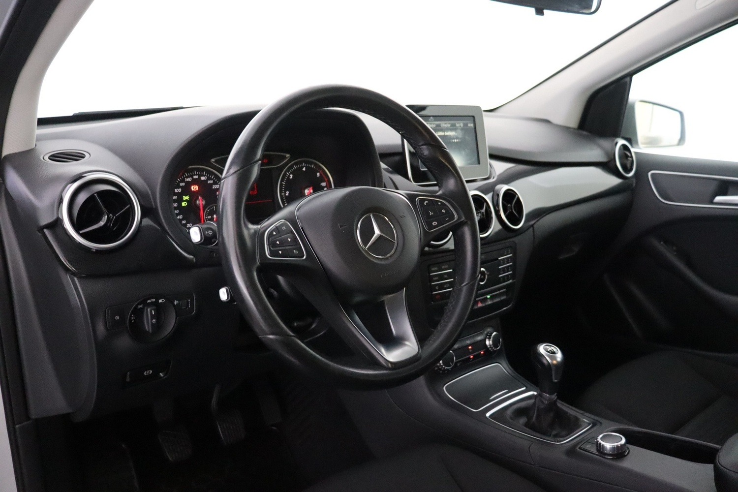 Mercedes-Benz B vaihtoauto