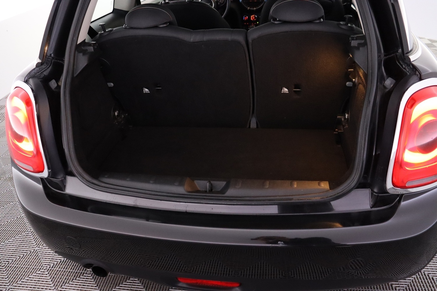 Mini Hatchback vaihtoauto