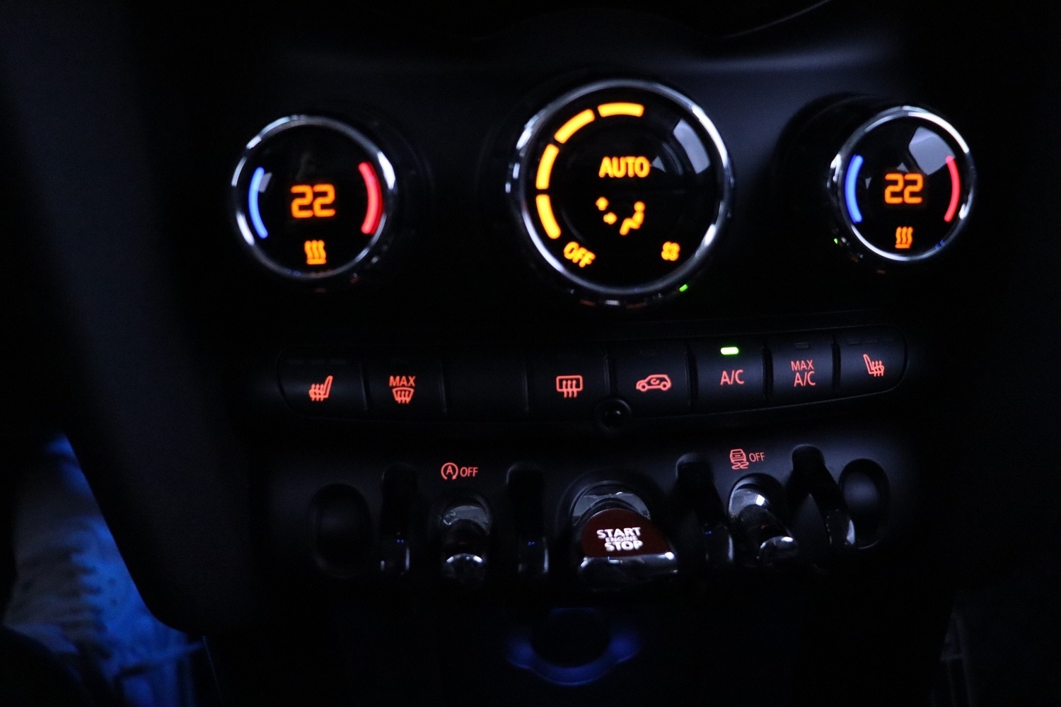 Mini Hatchback vaihtoauto