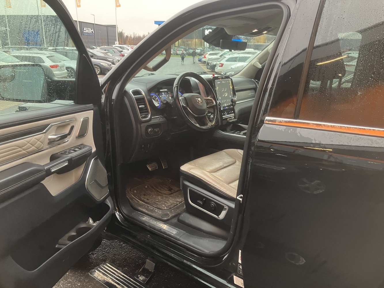 Dodge Ram vaihtoauto