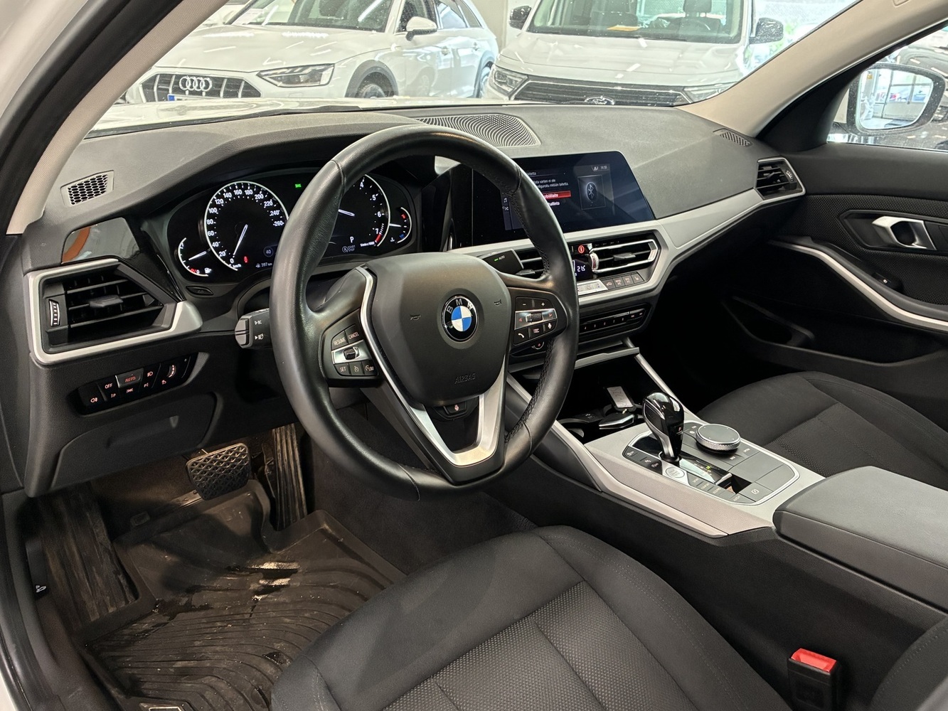 BMW 320 vaihtoauto