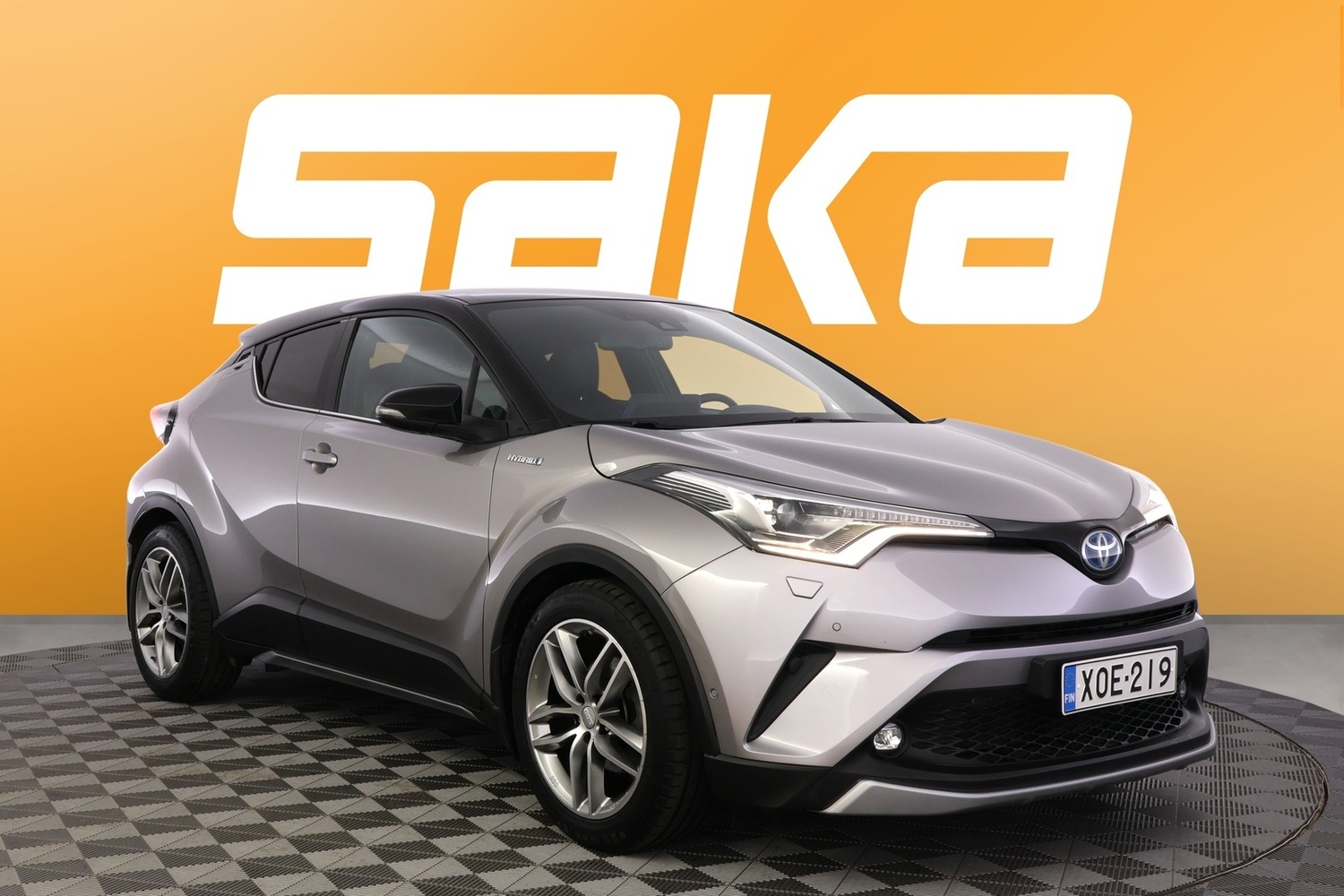 Toyota C-HR vaihtoauto