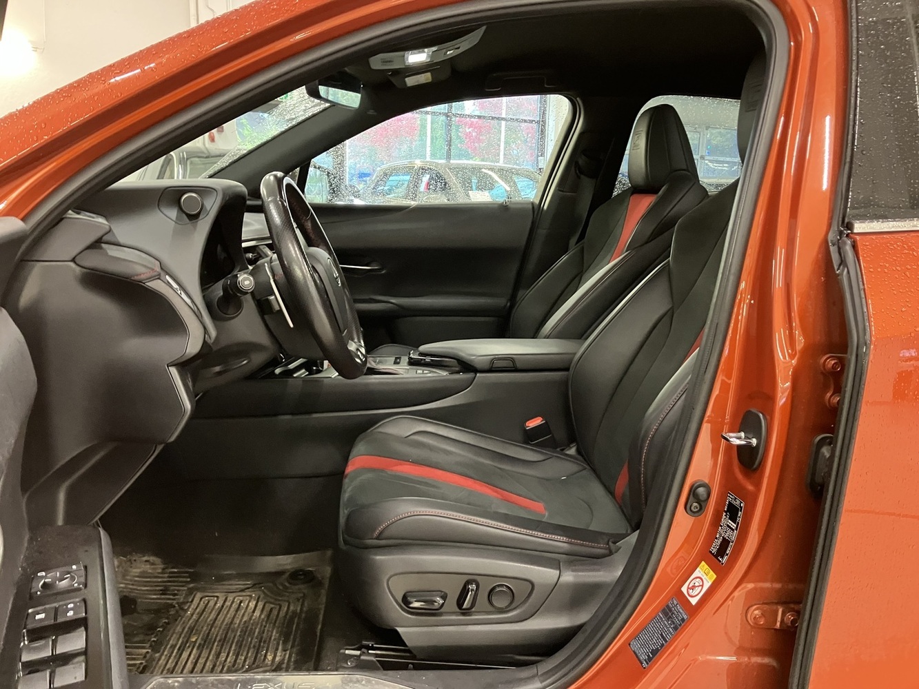 Lexus UX vaihtoauto