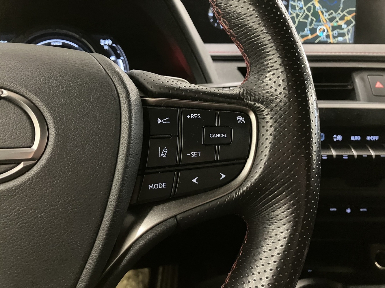 Lexus UX vaihtoauto