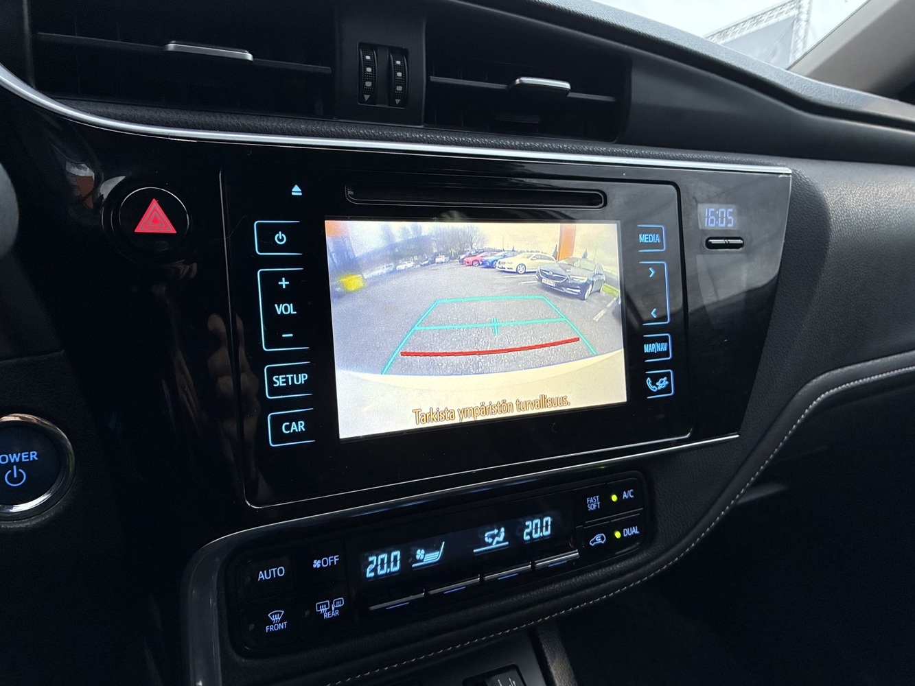 Toyota Auris vaihtoauto