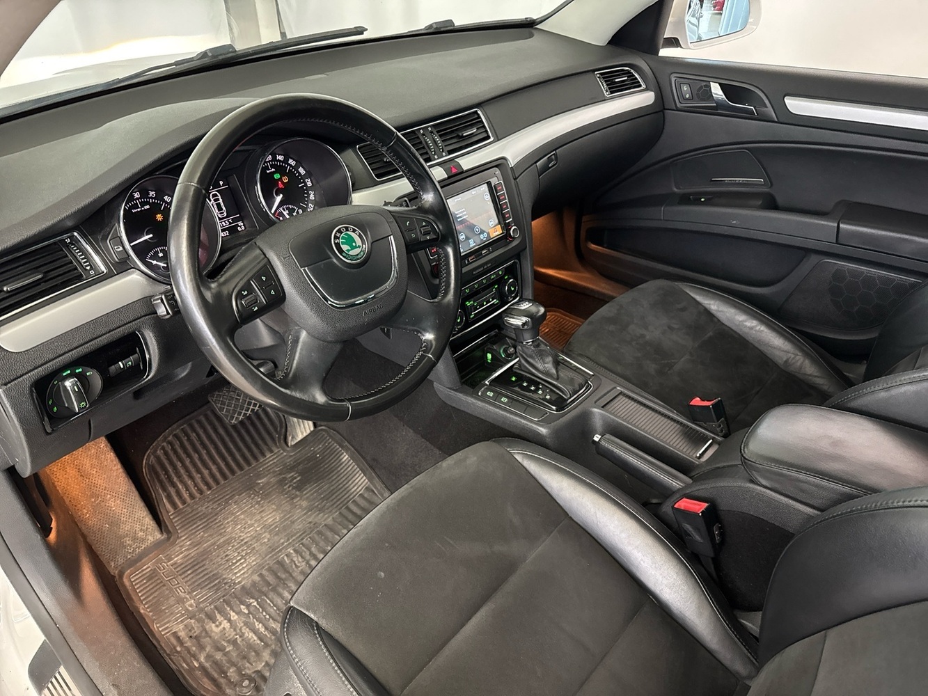 Skoda Superb vaihtoauto