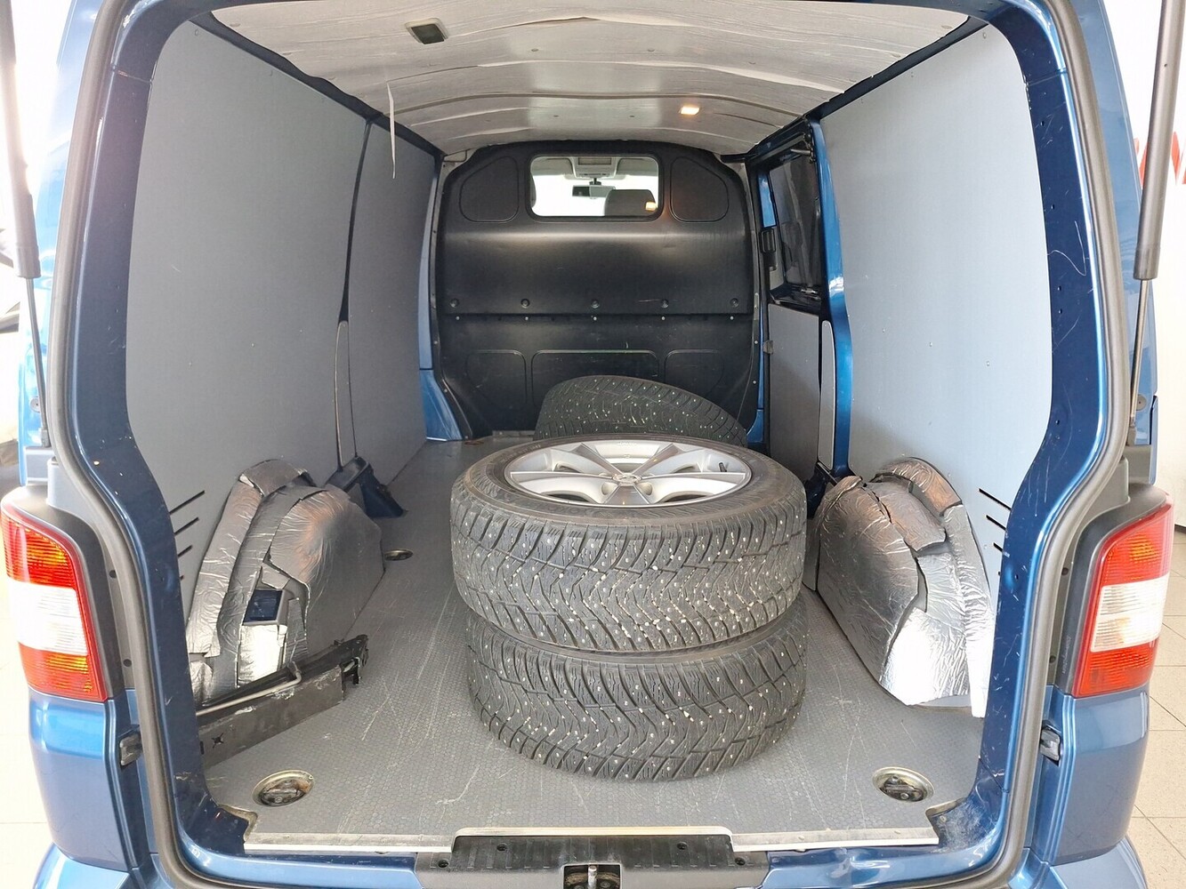 Volkswagen Transporter vaihtoauto