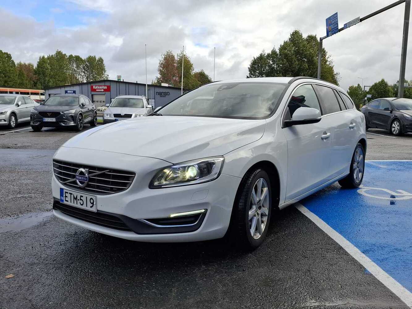 Volvo V60 vaihtoauto