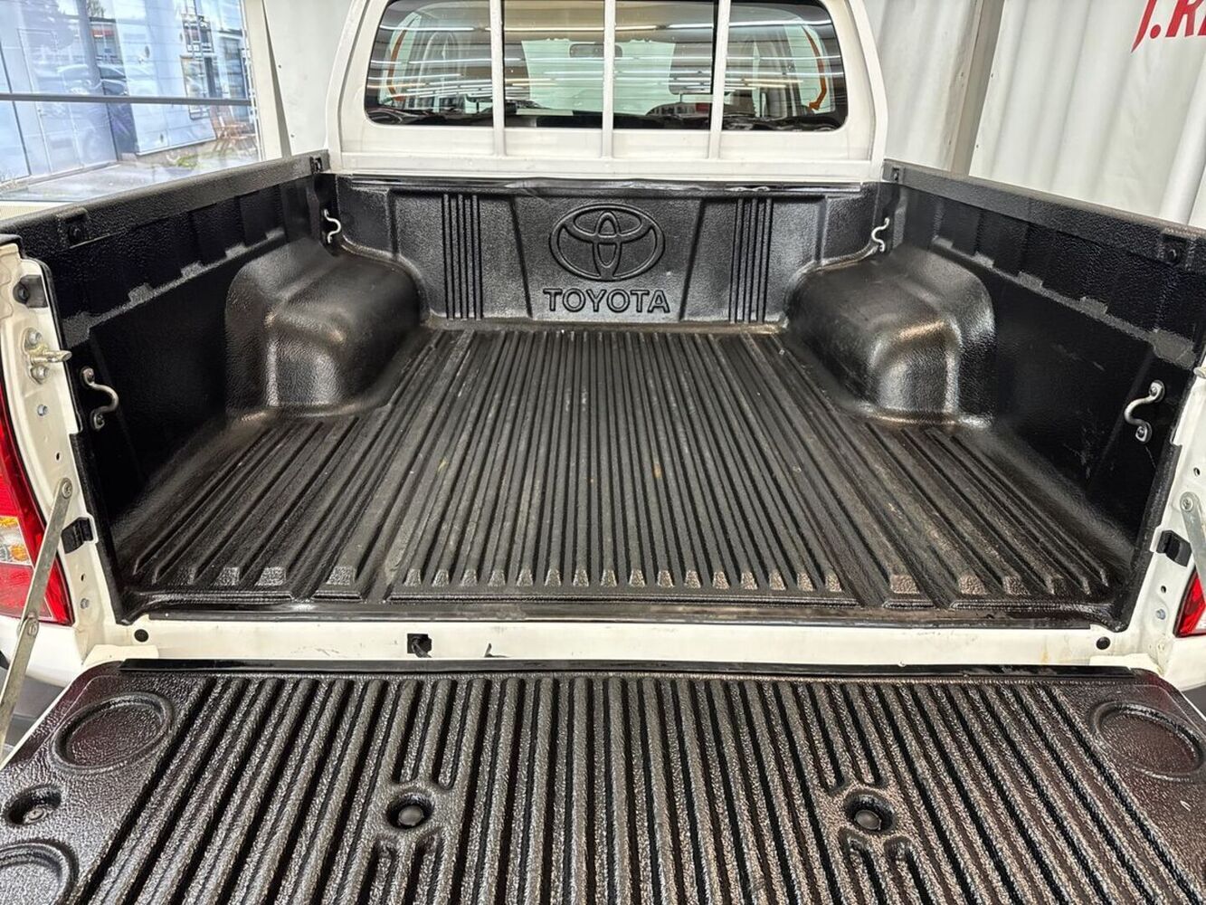 Toyota Hilux vaihtoauto