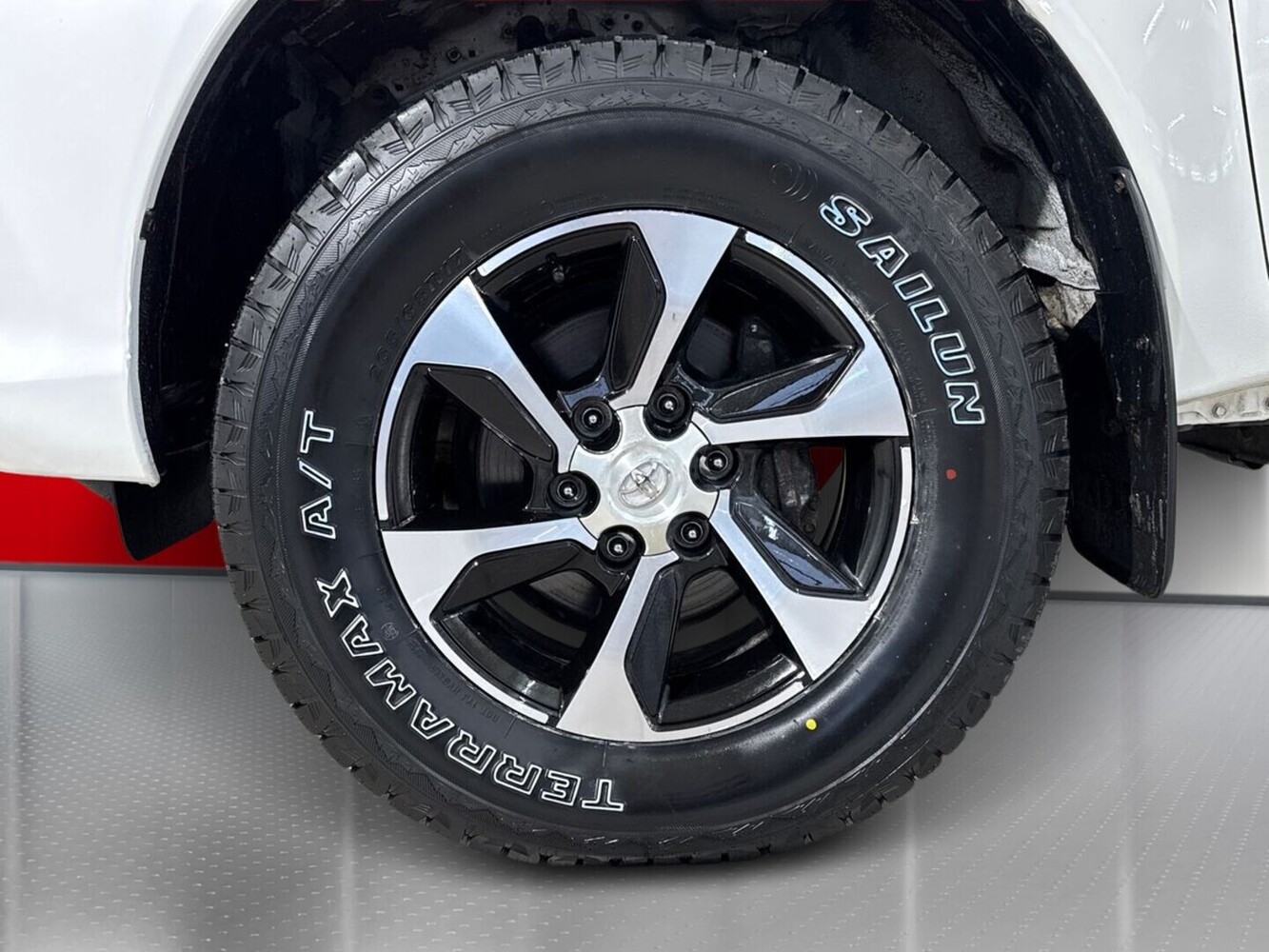 Toyota Hilux vaihtoauto