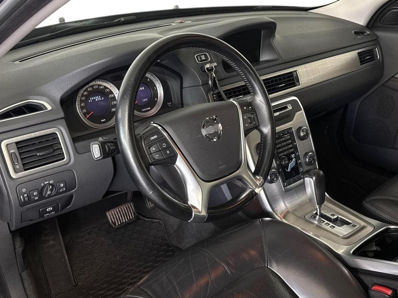 Volvo XC70 vaihtoauto