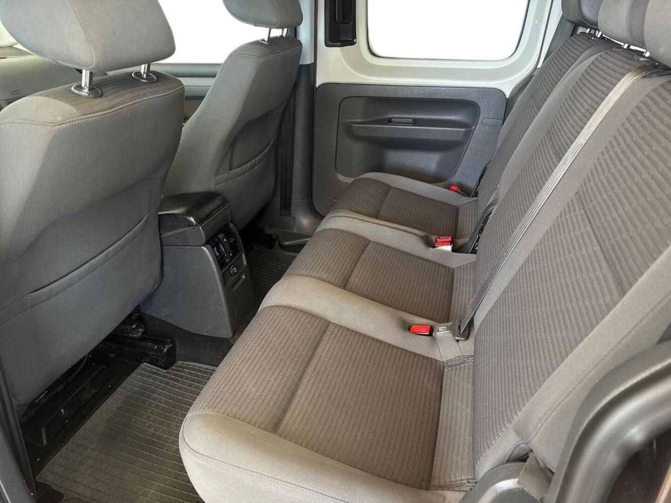 Volkswagen Caddy Maxi vaihtoauto
