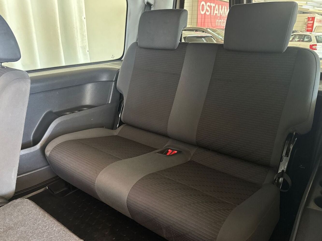 Volkswagen Caddy Maxi vaihtoauto