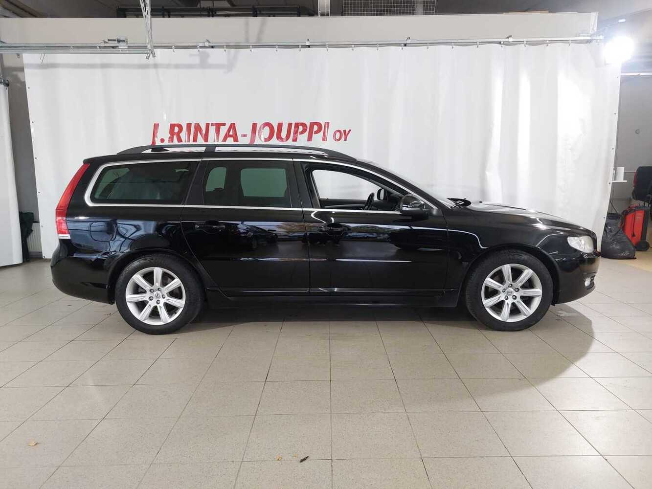 Volvo V70 vaihtoauto