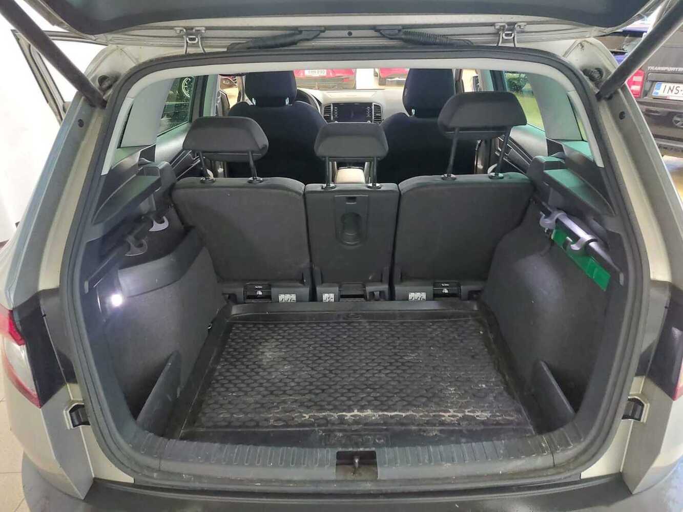 Skoda Karoq vaihtoauto