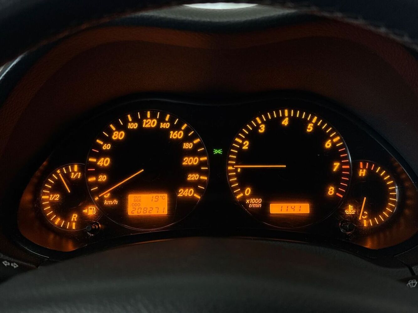 Toyota Avensis vaihtoauto