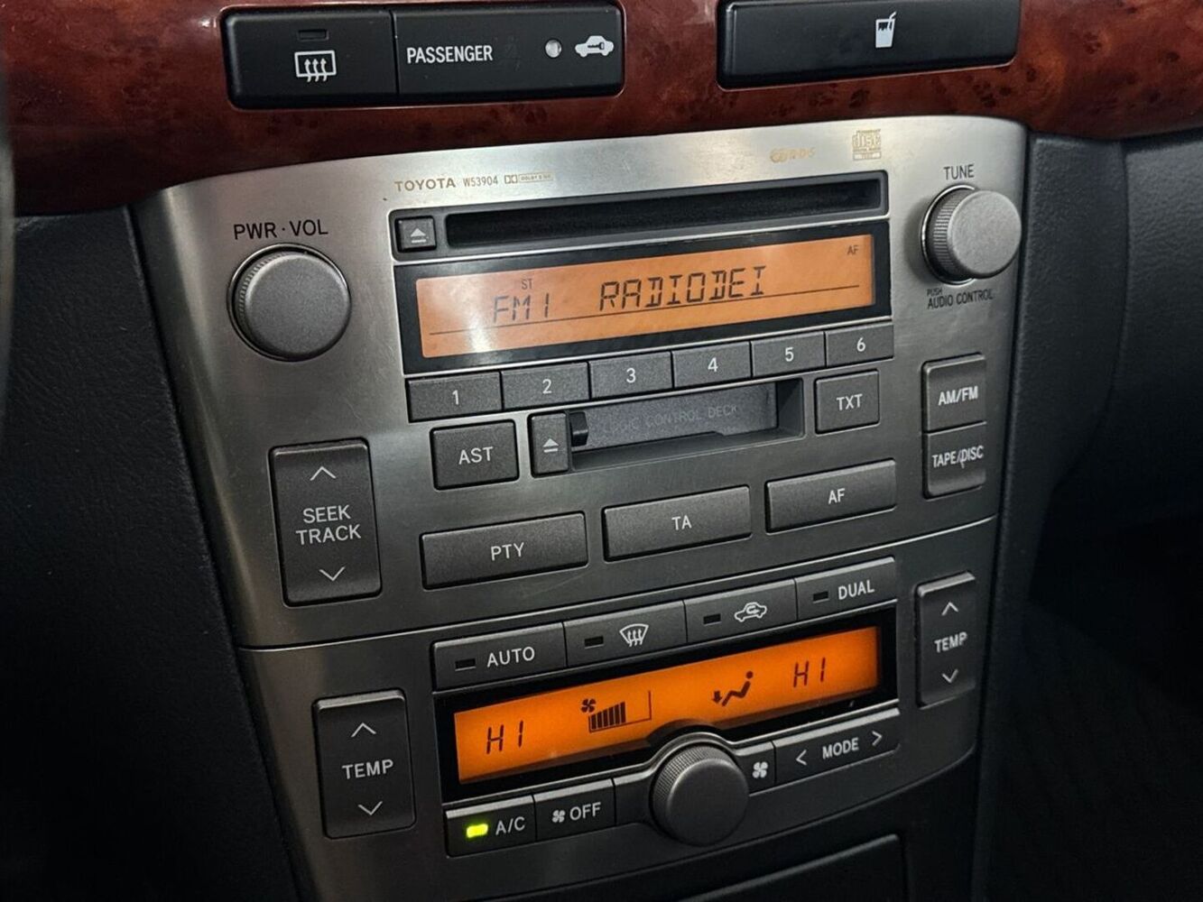 Toyota Avensis vaihtoauto