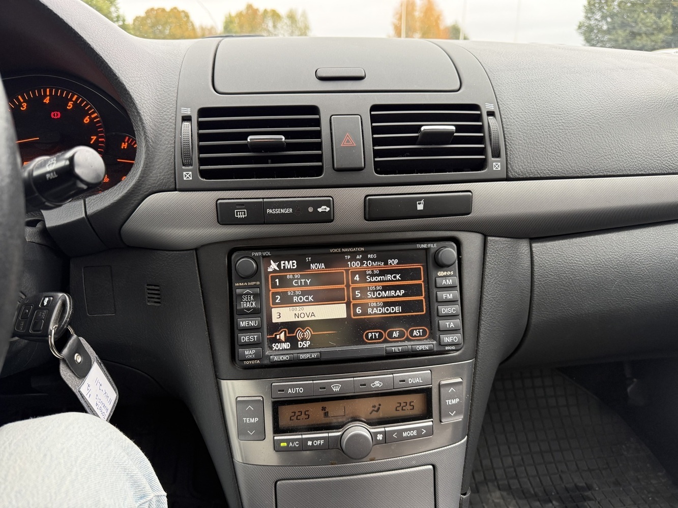 Toyota Avensis vaihtoauto