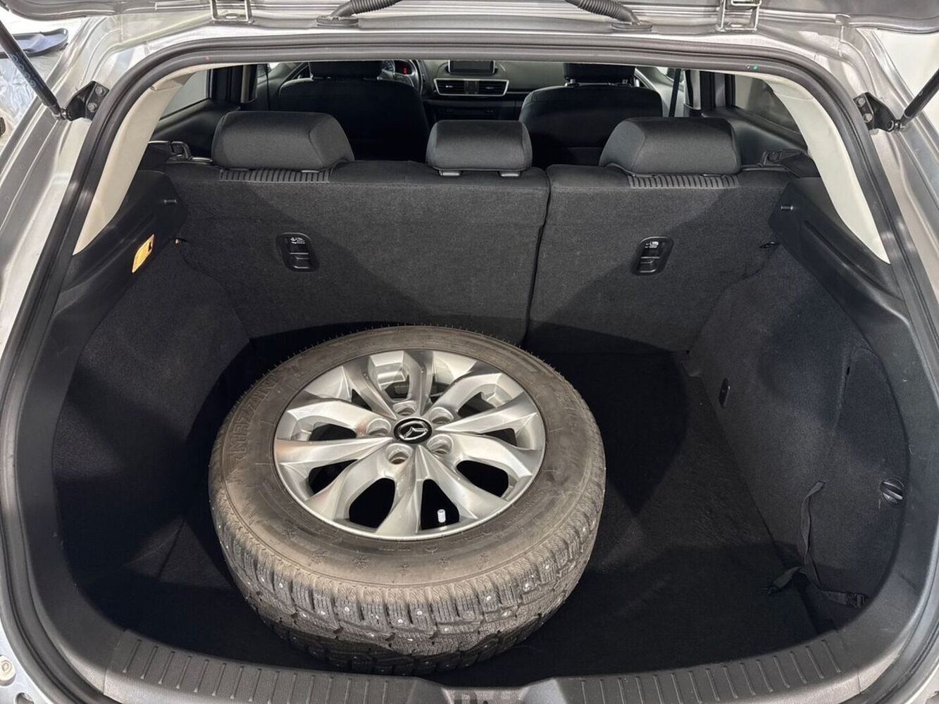 Mazda 3 vaihtoauto