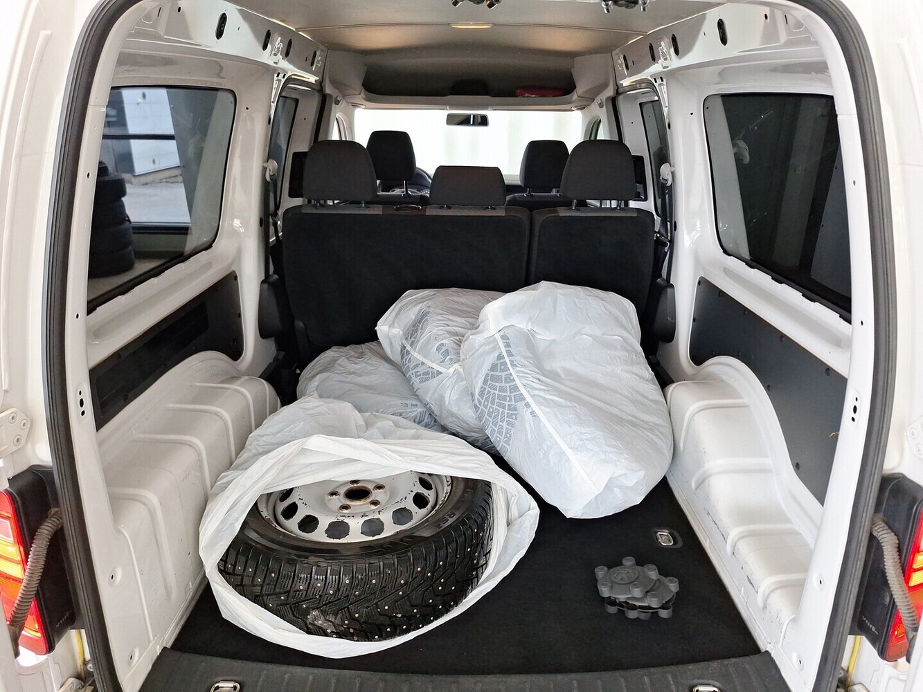 Volkswagen Caddy Maxi vaihtoauto