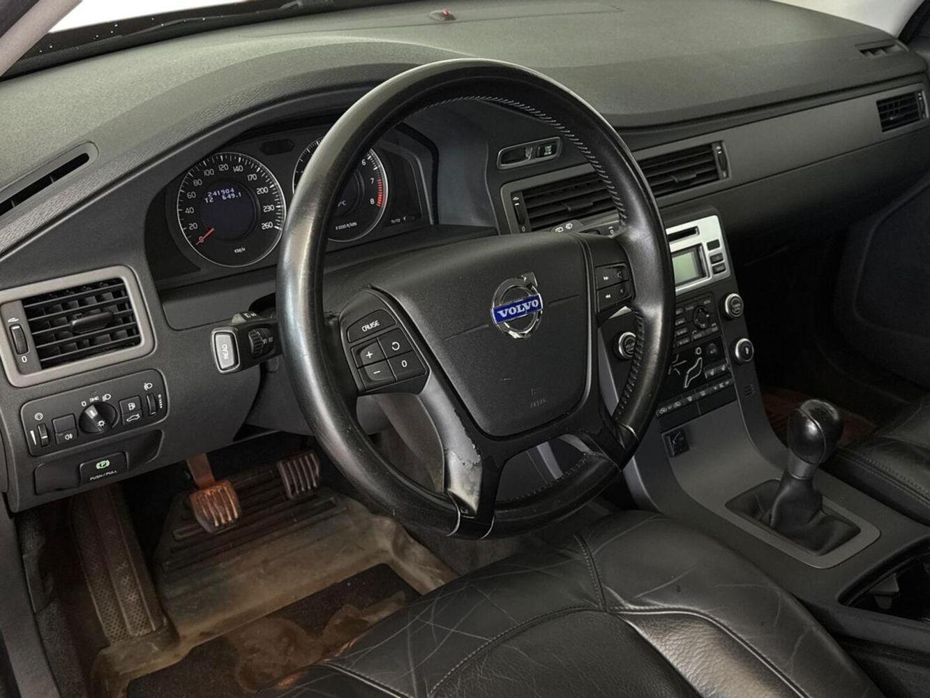 Volvo V70 vaihtoauto