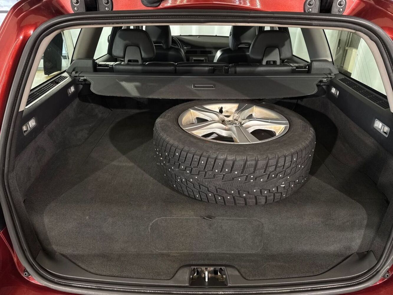 Volvo V70 vaihtoauto