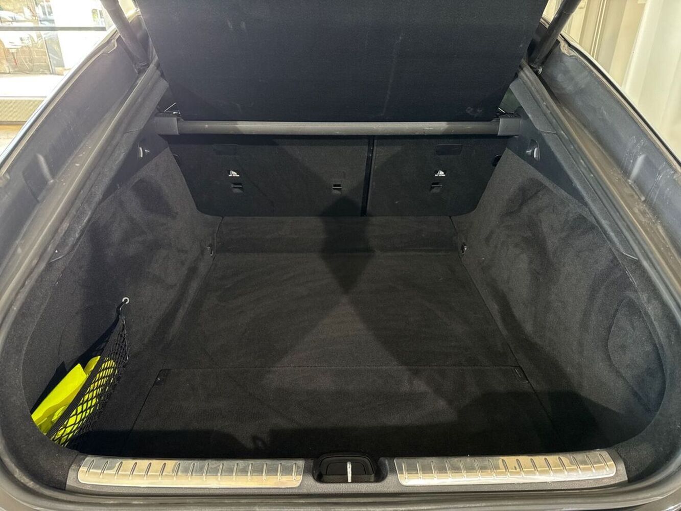 Mercedes-Benz EQS vaihtoauto