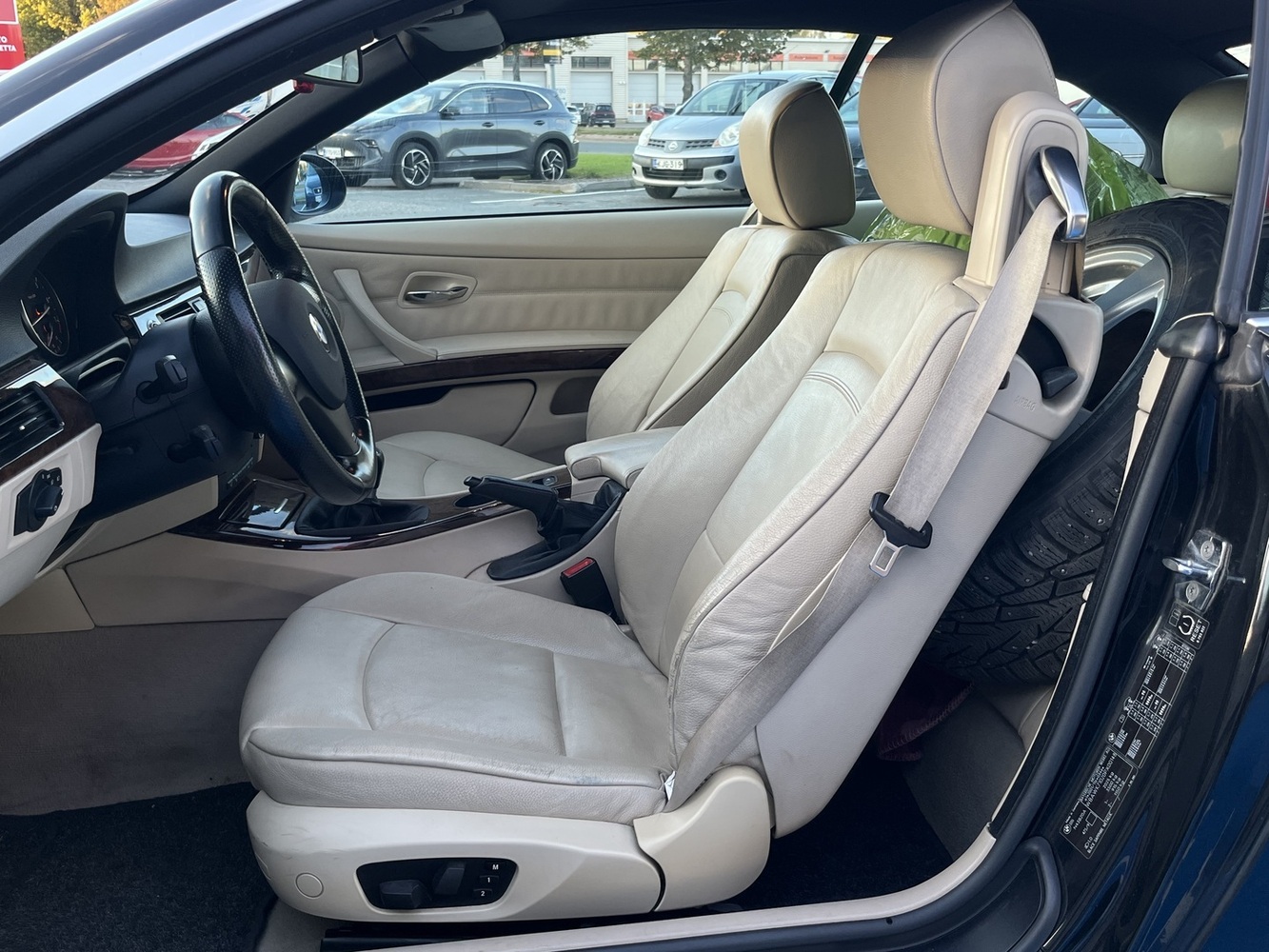 BMW 320 vaihtoauto