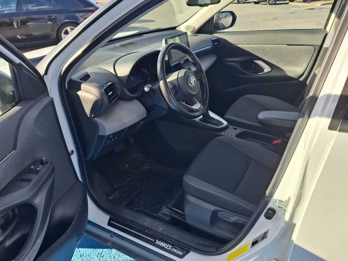 Toyota Yaris Cross vaihtoauto