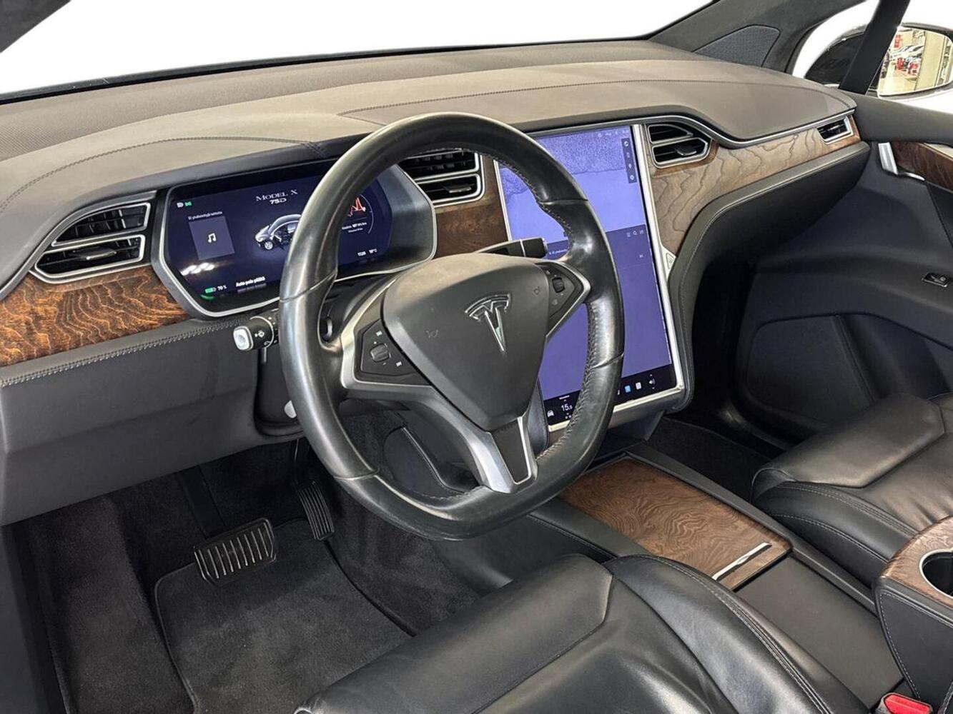 Tesla Model X vaihtoauto