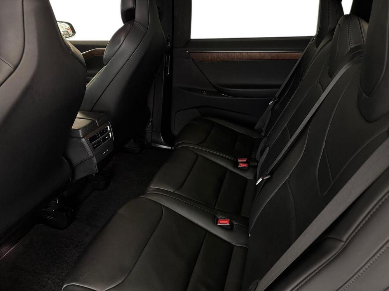 Tesla Model X vaihtoauto
