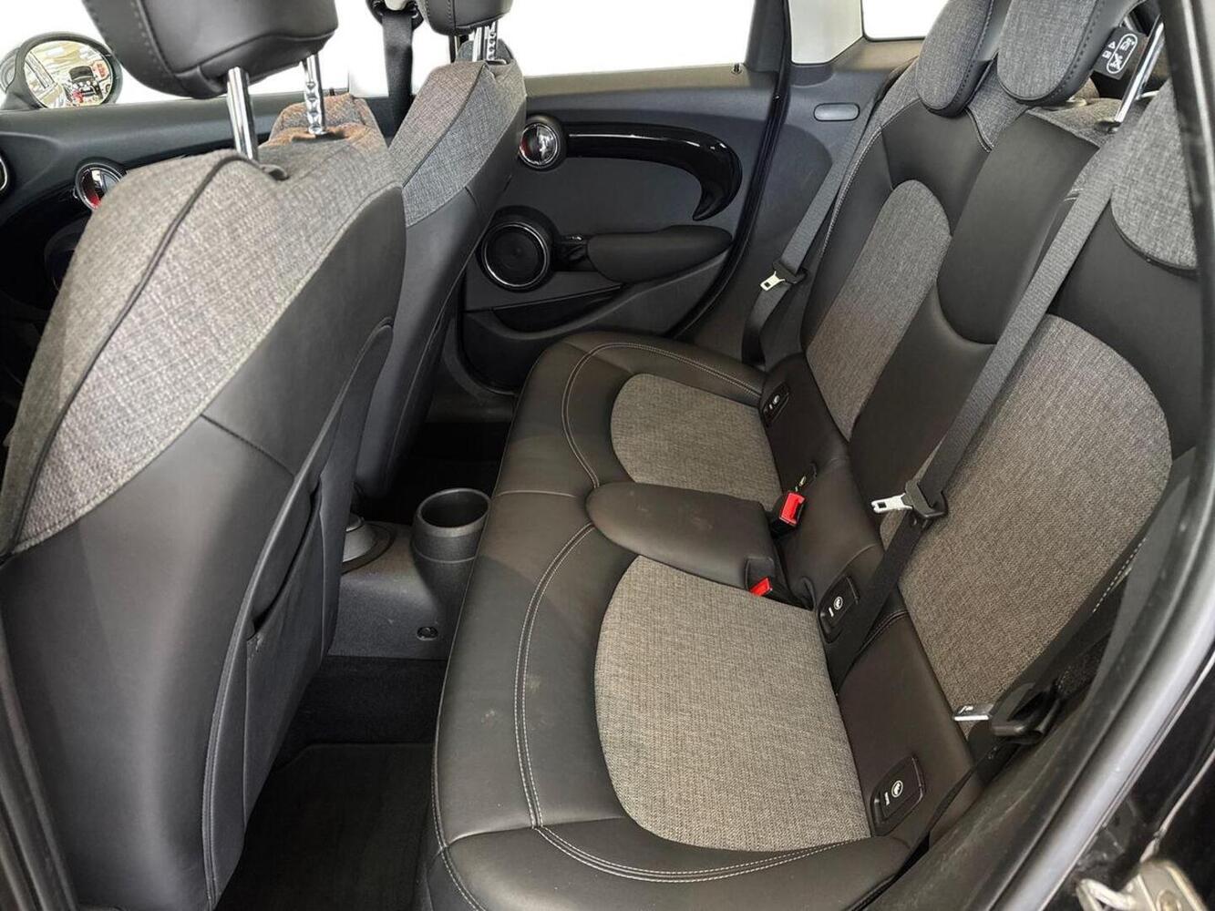 Mini Hatchback vaihtoauto