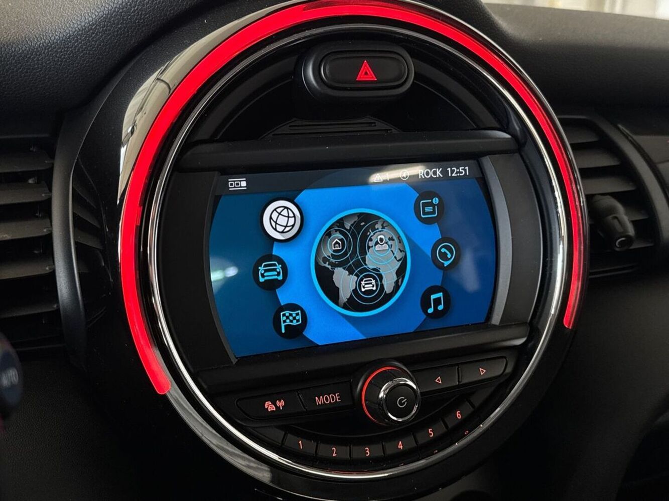 Mini Hatchback vaihtoauto