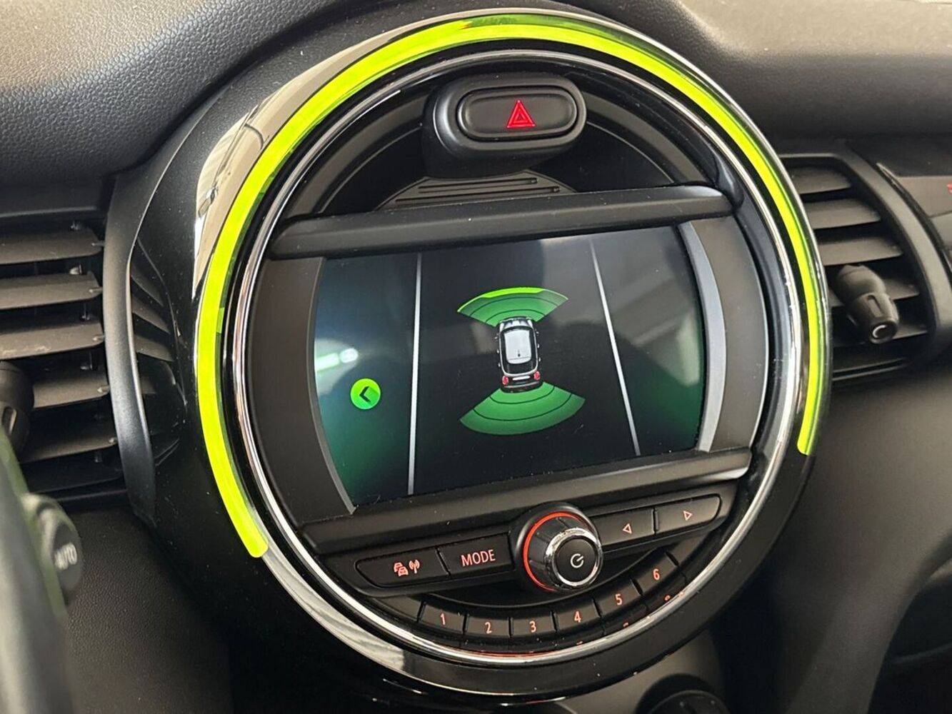 Mini Hatchback vaihtoauto
