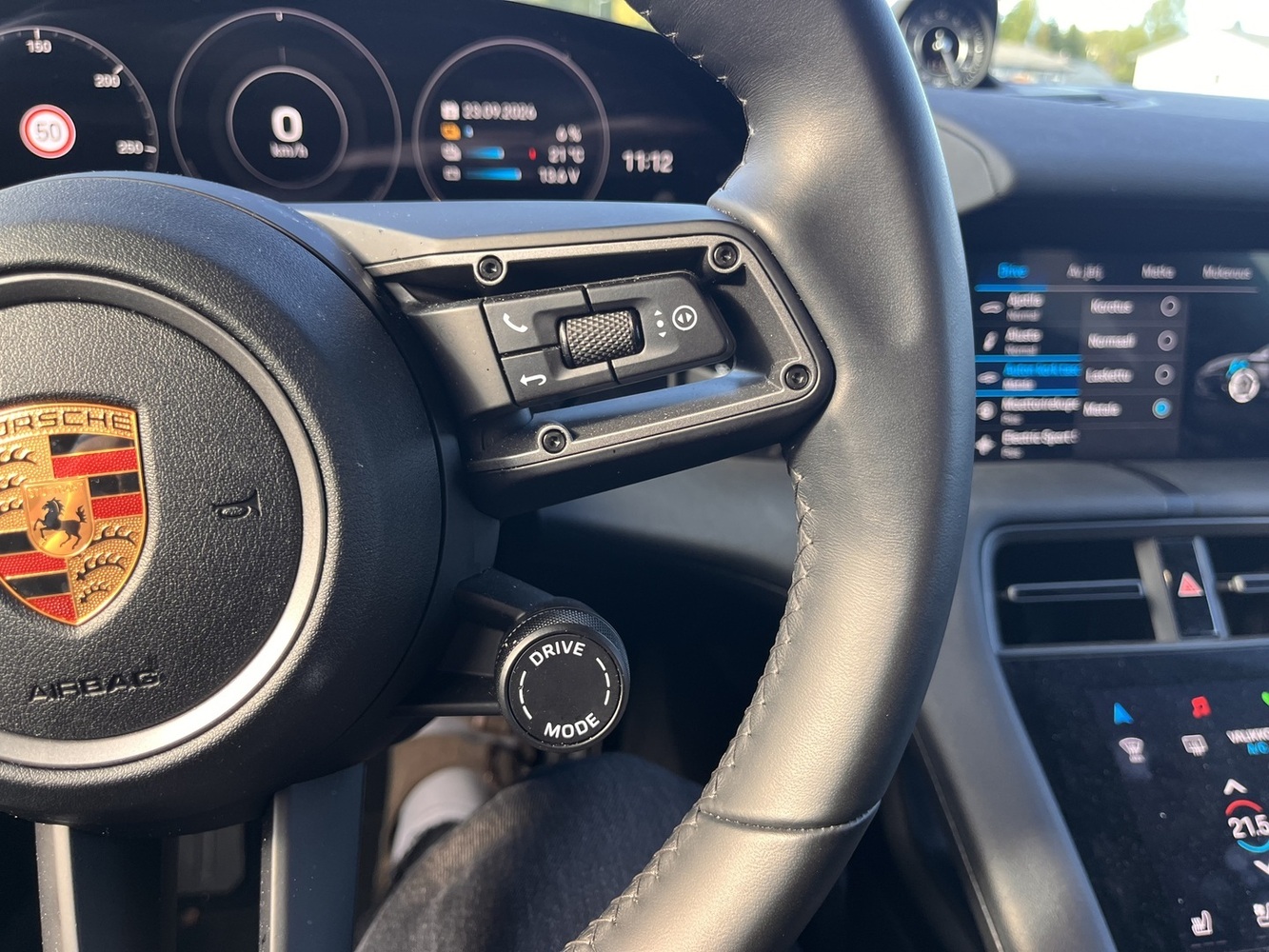 Porsche Taycan vaihtoauto