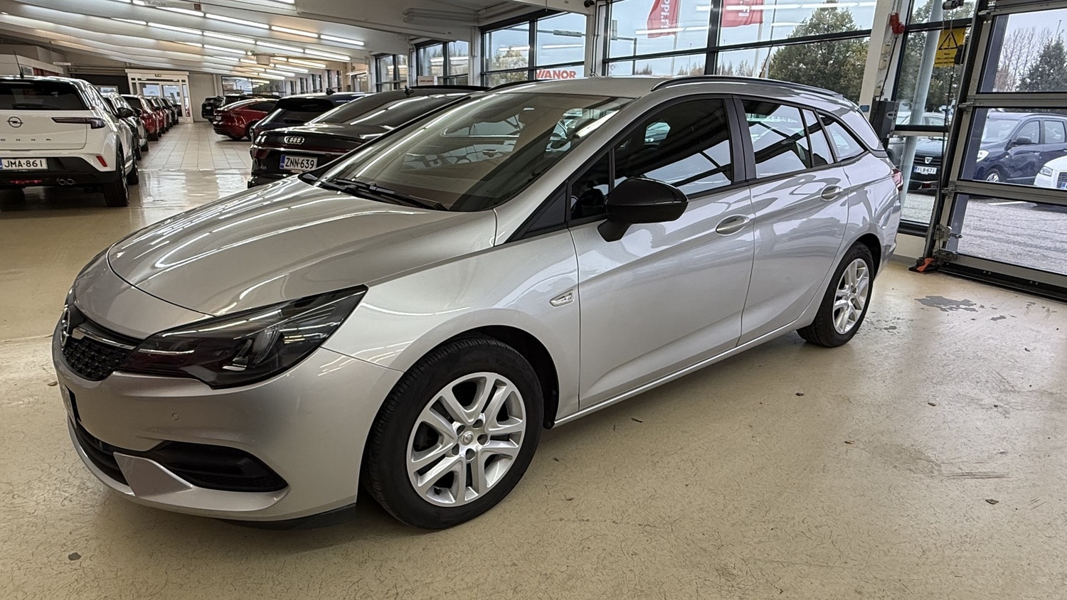 Opel Astra vaihtoauto