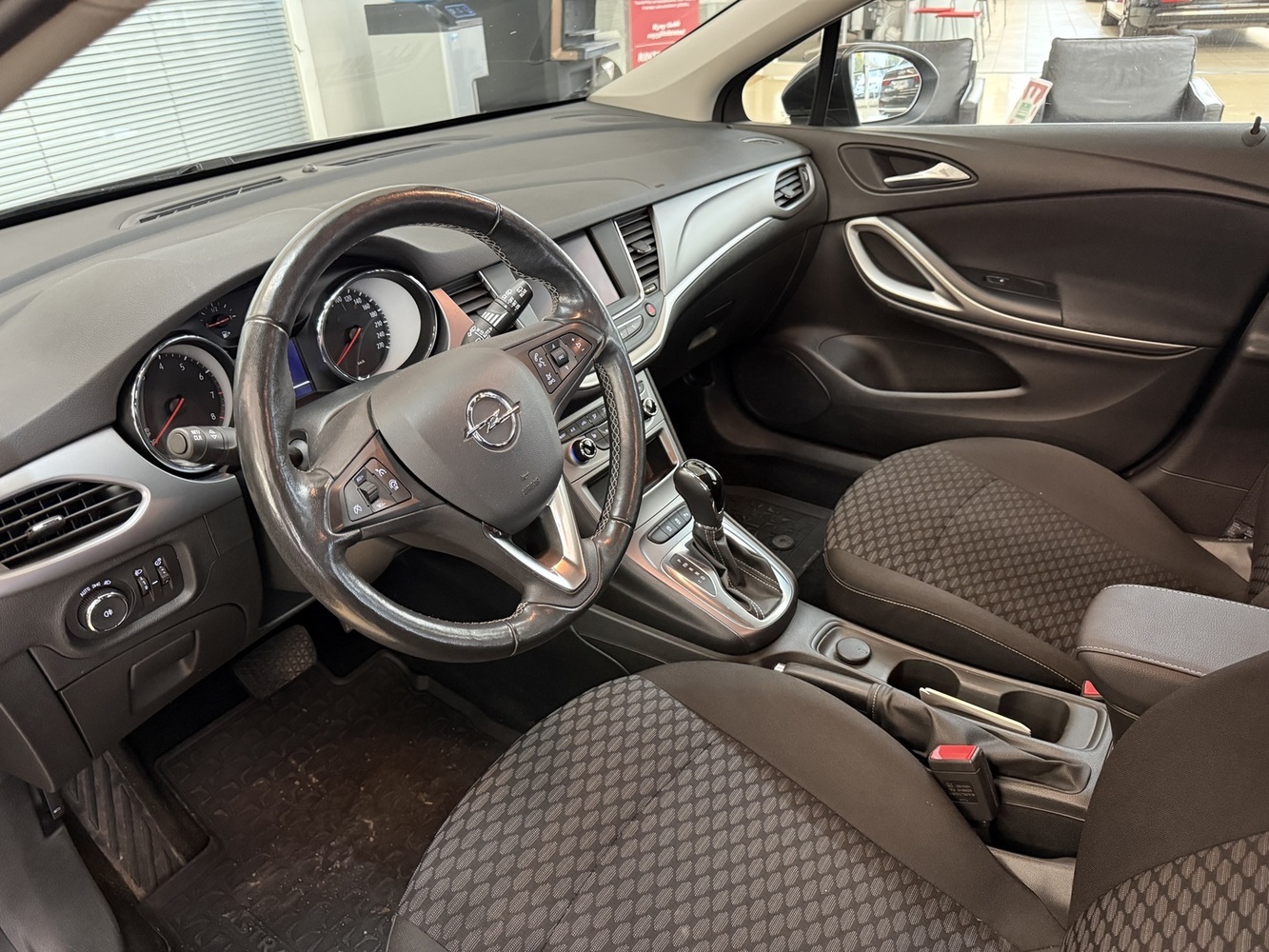 Opel Astra vaihtoauto