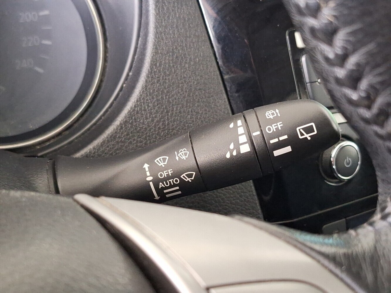 Nissan X-Trail vaihtoauto