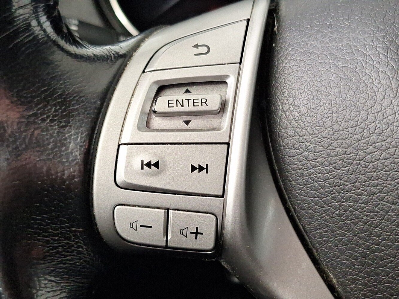 Nissan X-Trail vaihtoauto