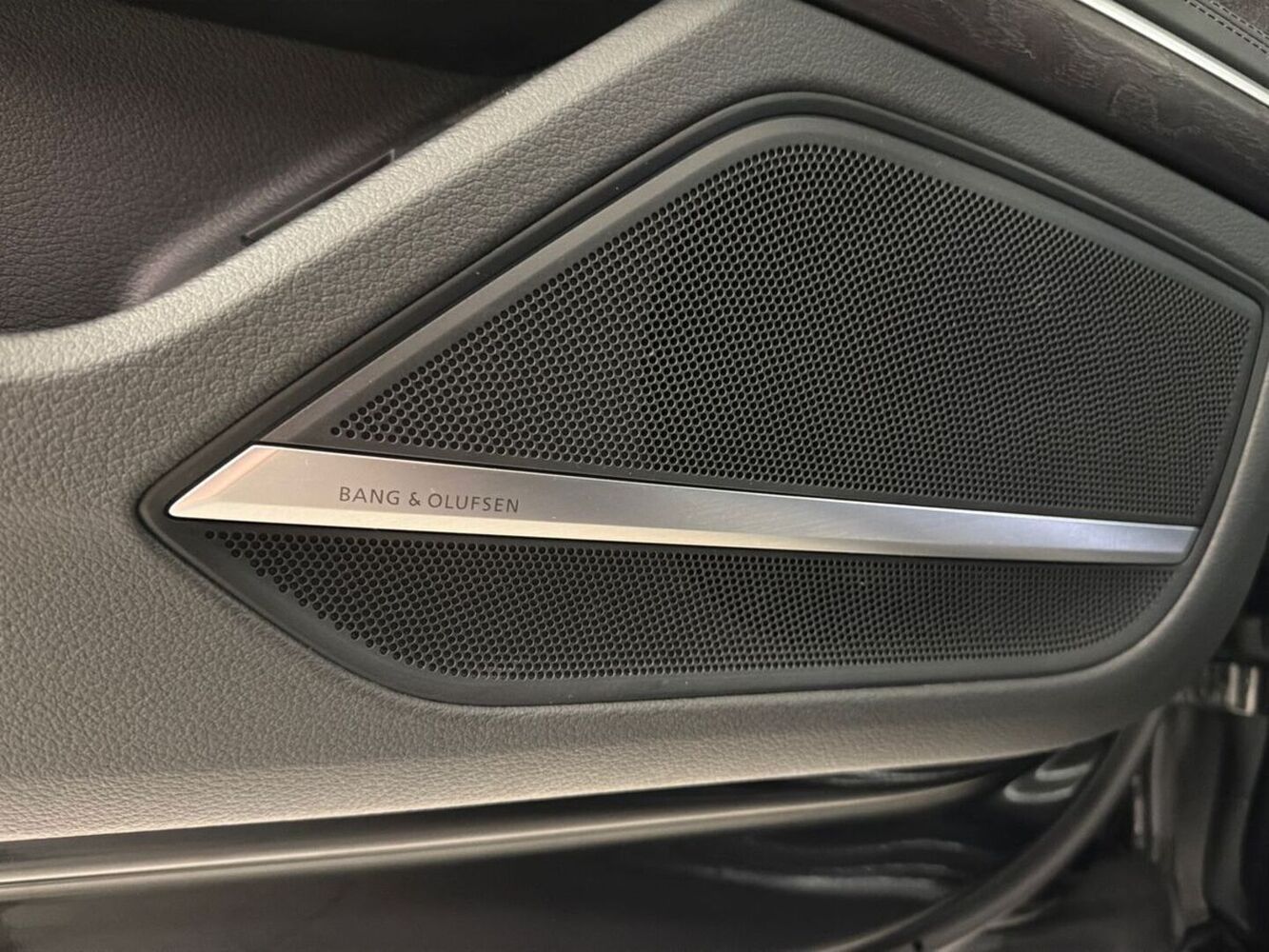 Audi A8 vaihtoauto