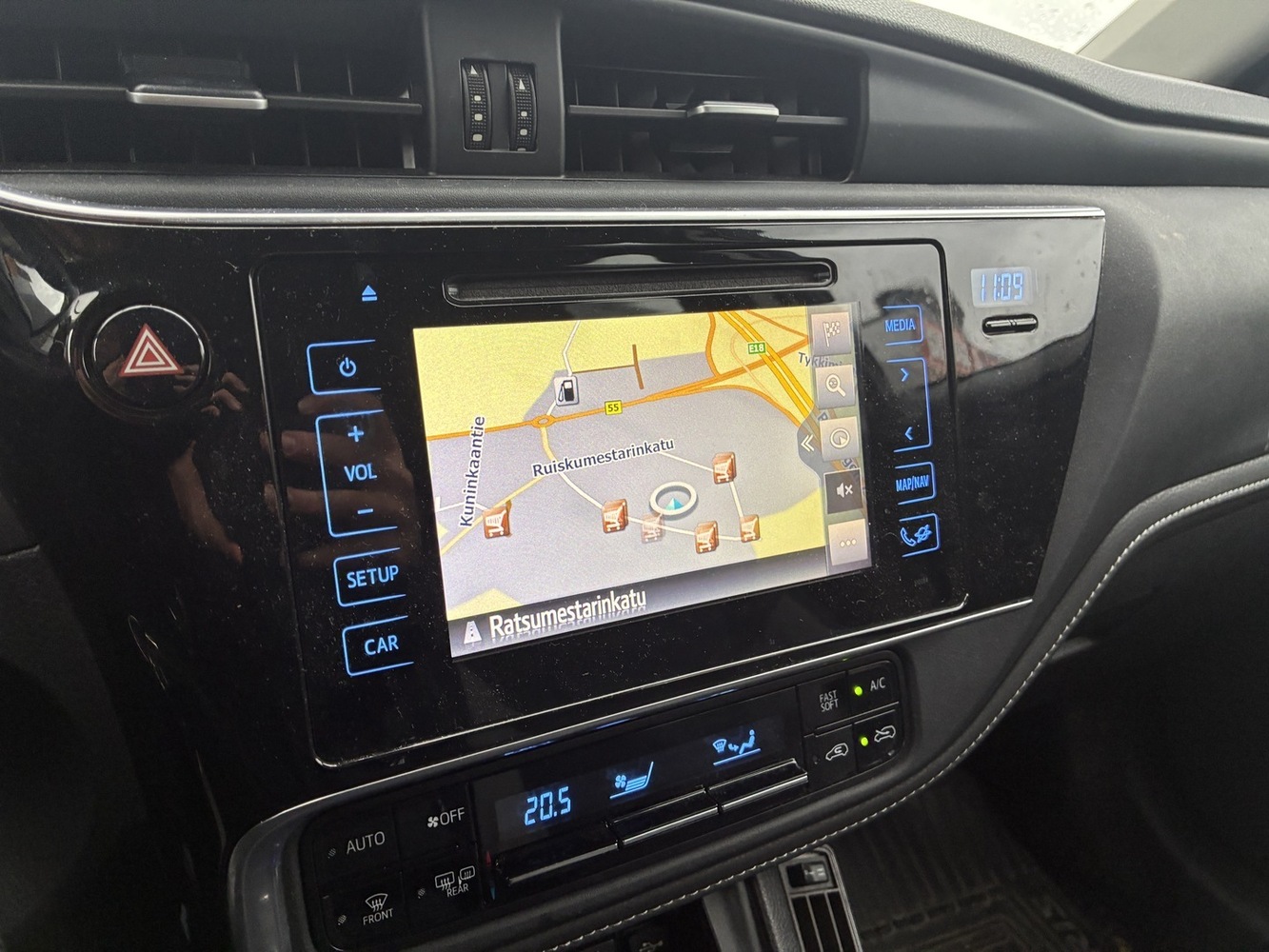 Toyota Auris vaihtoauto