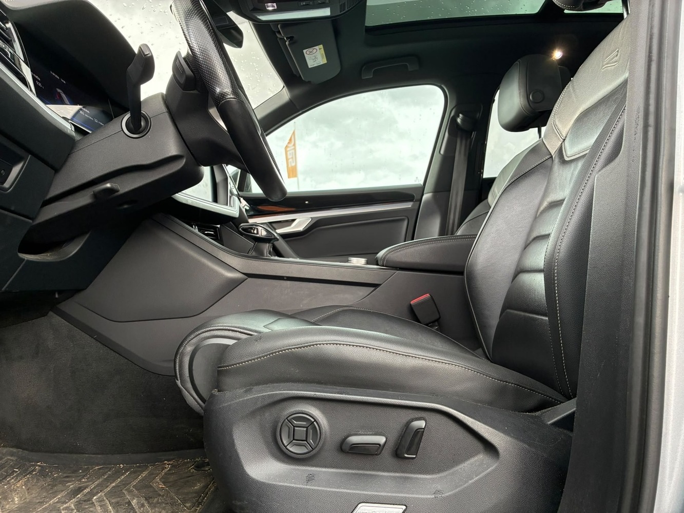 Volkswagen Touareg vaihtoauto